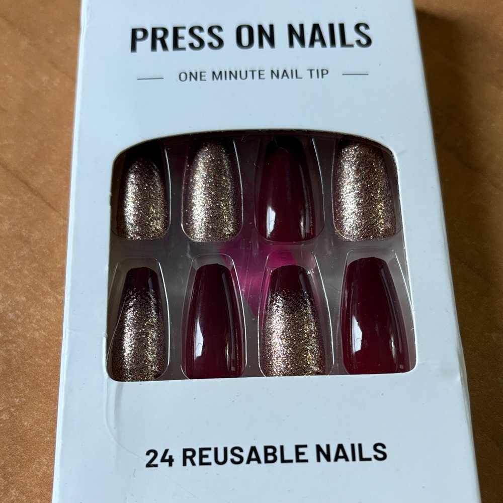 Elegant Burgundy and Gold Press-On Nails
